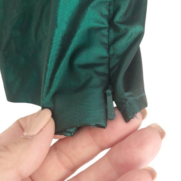 Worth Wintergreen Satiny Shiny Ruffled Blouse 2 - Picture 5 of 7